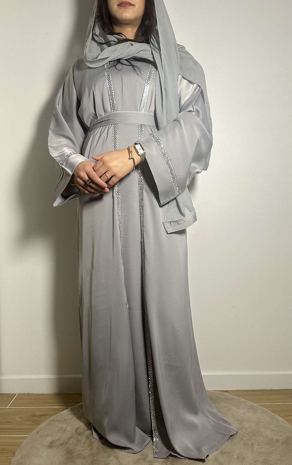 Abaya Naila